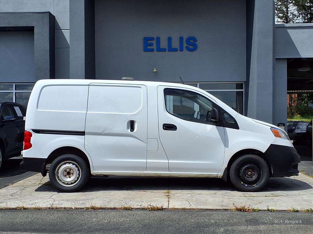 Used 2017 Nissan NV200 S FWD image 2