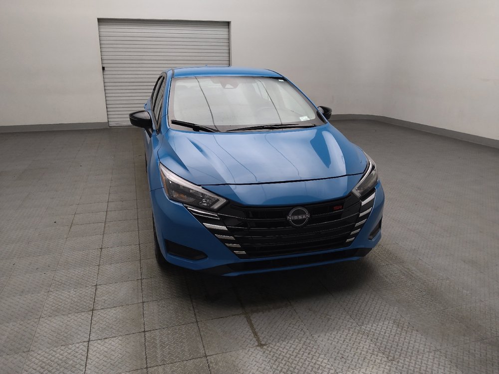 Used 2025 Nissan Versa SR FWD image 14