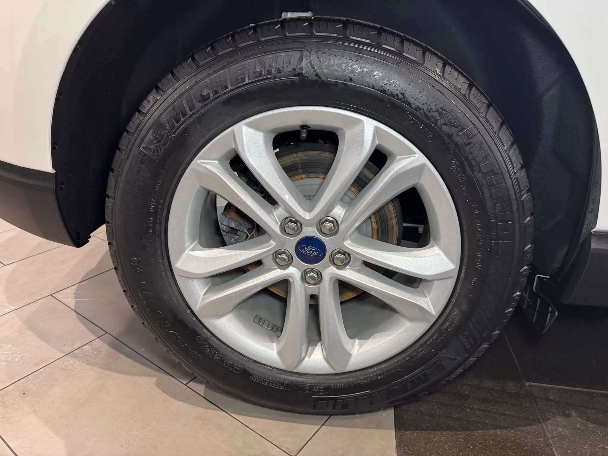 Used 2020 Ford Edge SEL w/ Cold Weather Package image 38