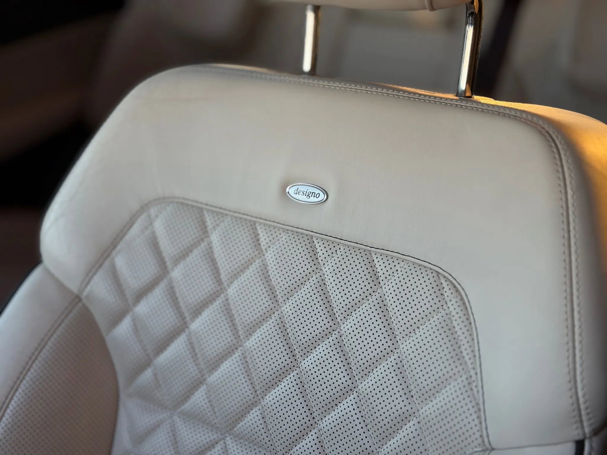 Used 2015 Mercedes-Benz GL 550 4MATIC image 15