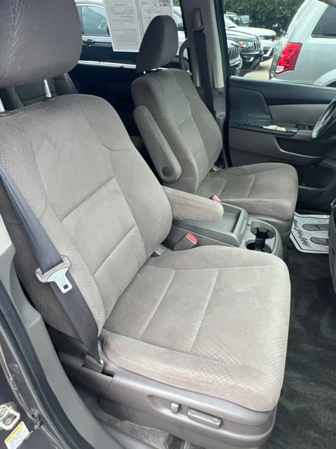 Used 2016 Honda Odyssey SE image 16