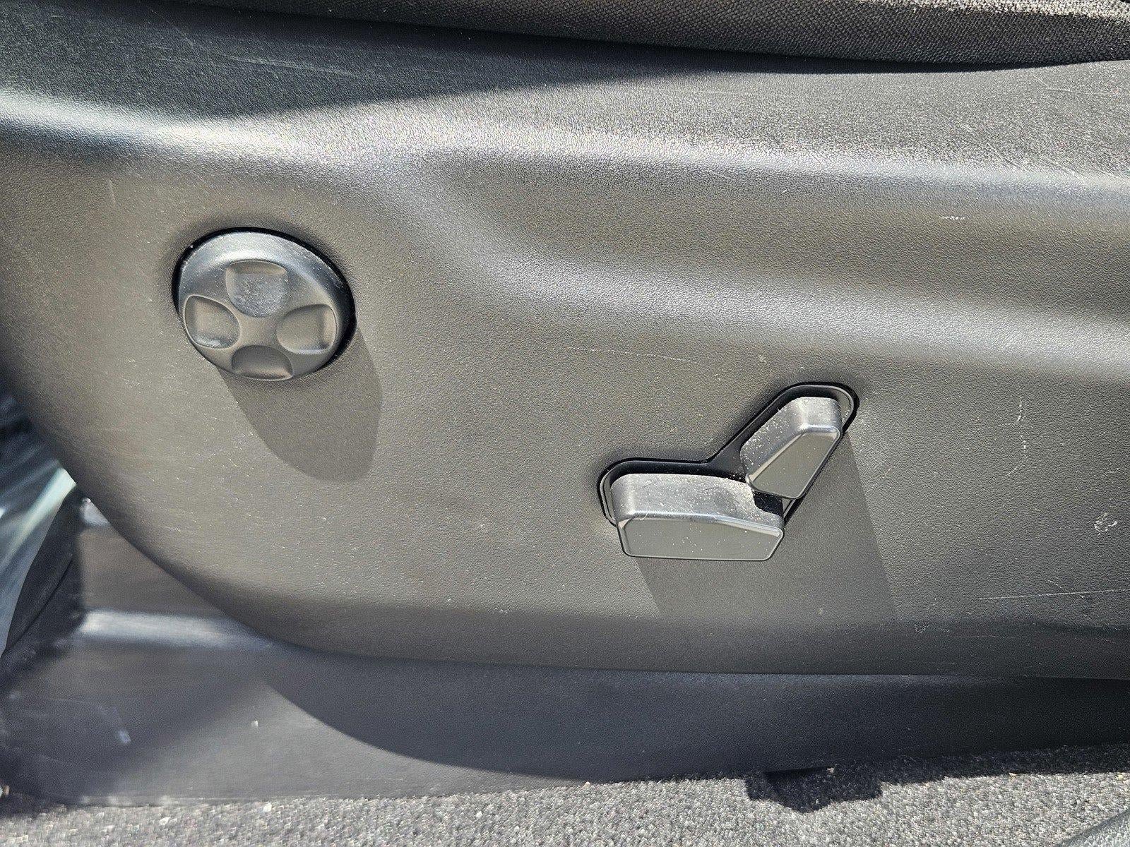 Used 2023 Dodge Durango GT RWD image 17