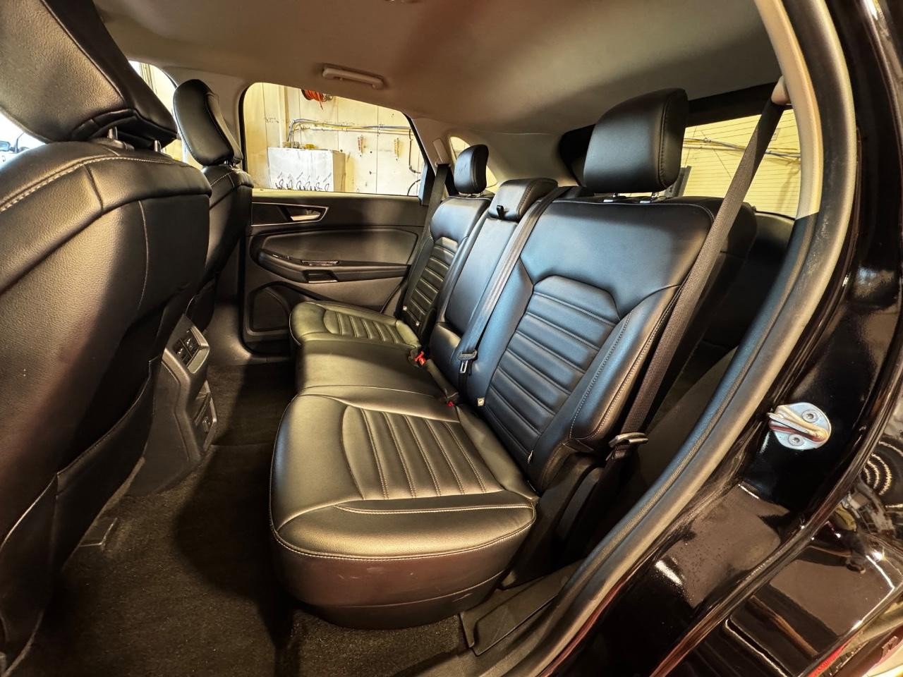 Used 2020 Ford Edge SEL image 13