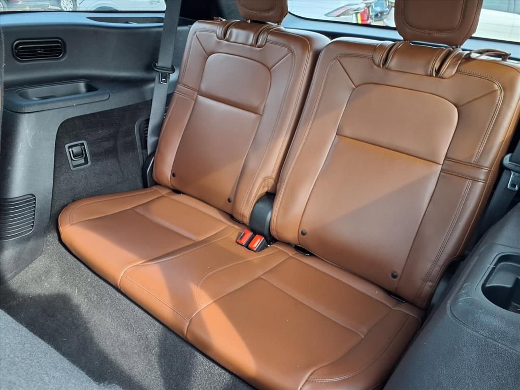 Certified 2021 Lincoln Aviator Reserve w/ Equipment Group 201A RWD image 27