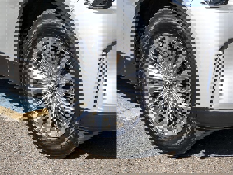 Used 2024 MAZDA CX-90 Plug-In Hybrid w/ Preferred image 4