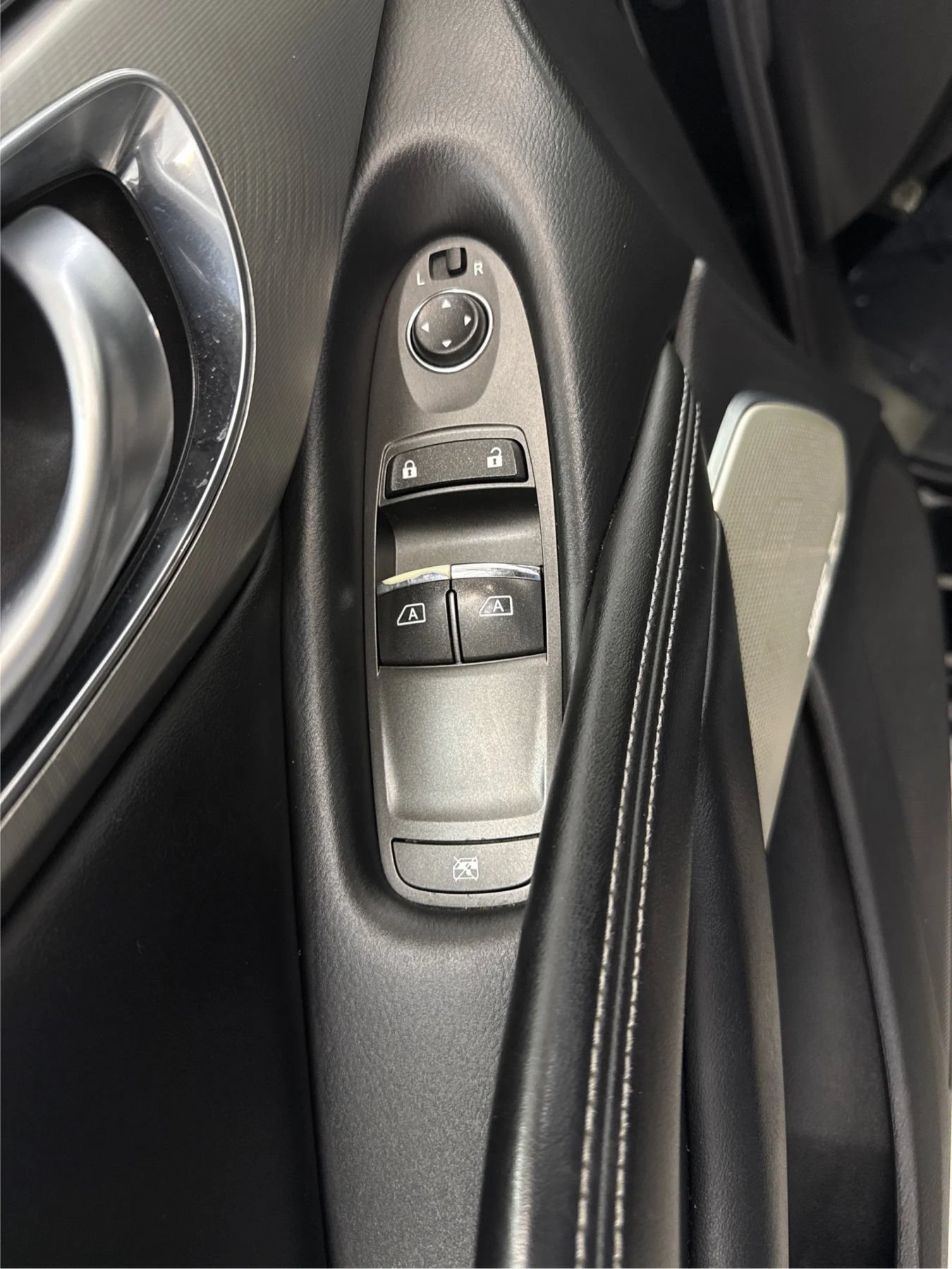 Used 2018 INFINITI Q60 3.0t Luxe AWD/4WD image 38