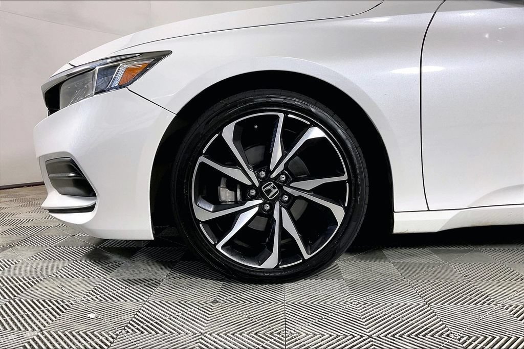 Used 2019 Honda Accord LX image 8