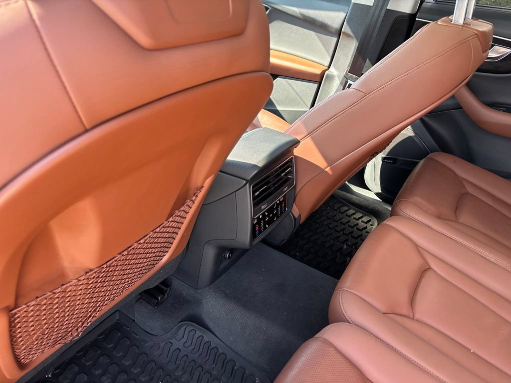 Used 2020 Audi Q7 3.0T Prestige AWD/4WD image 10
