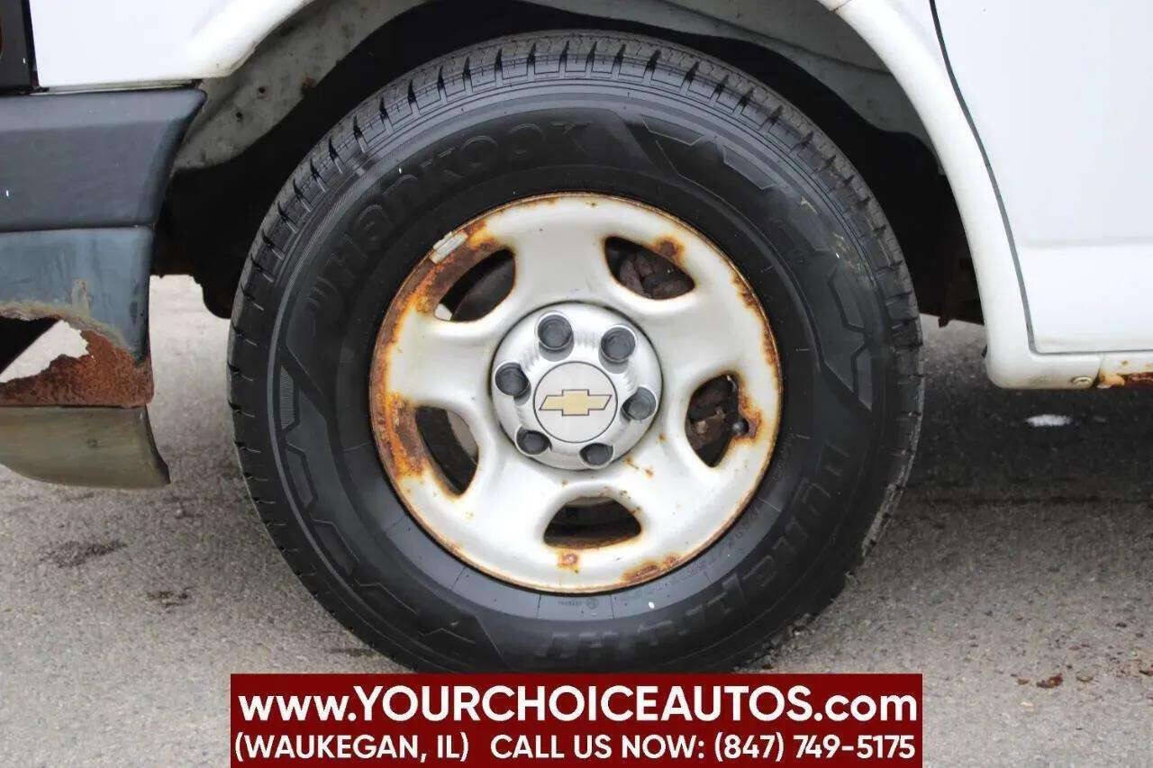 Used 2004 Chevrolet Express 1500 image 12