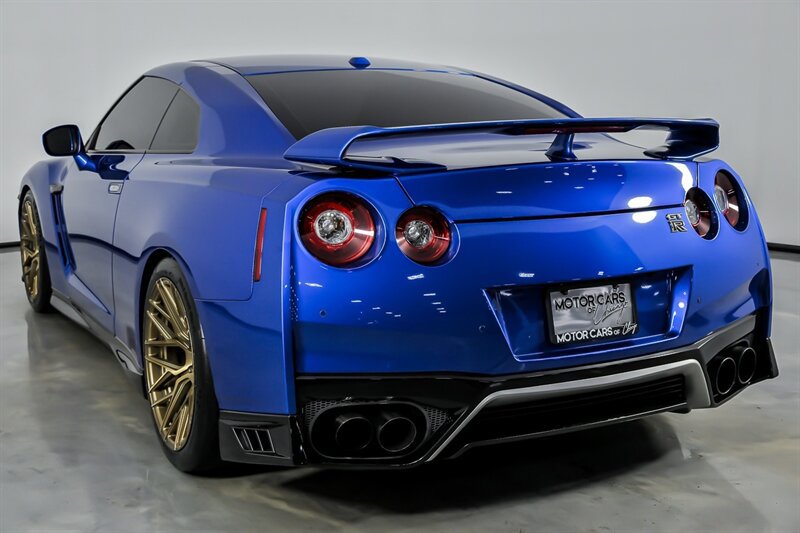Used 2020 Nissan GT-R Premium AWD/4WD image 10