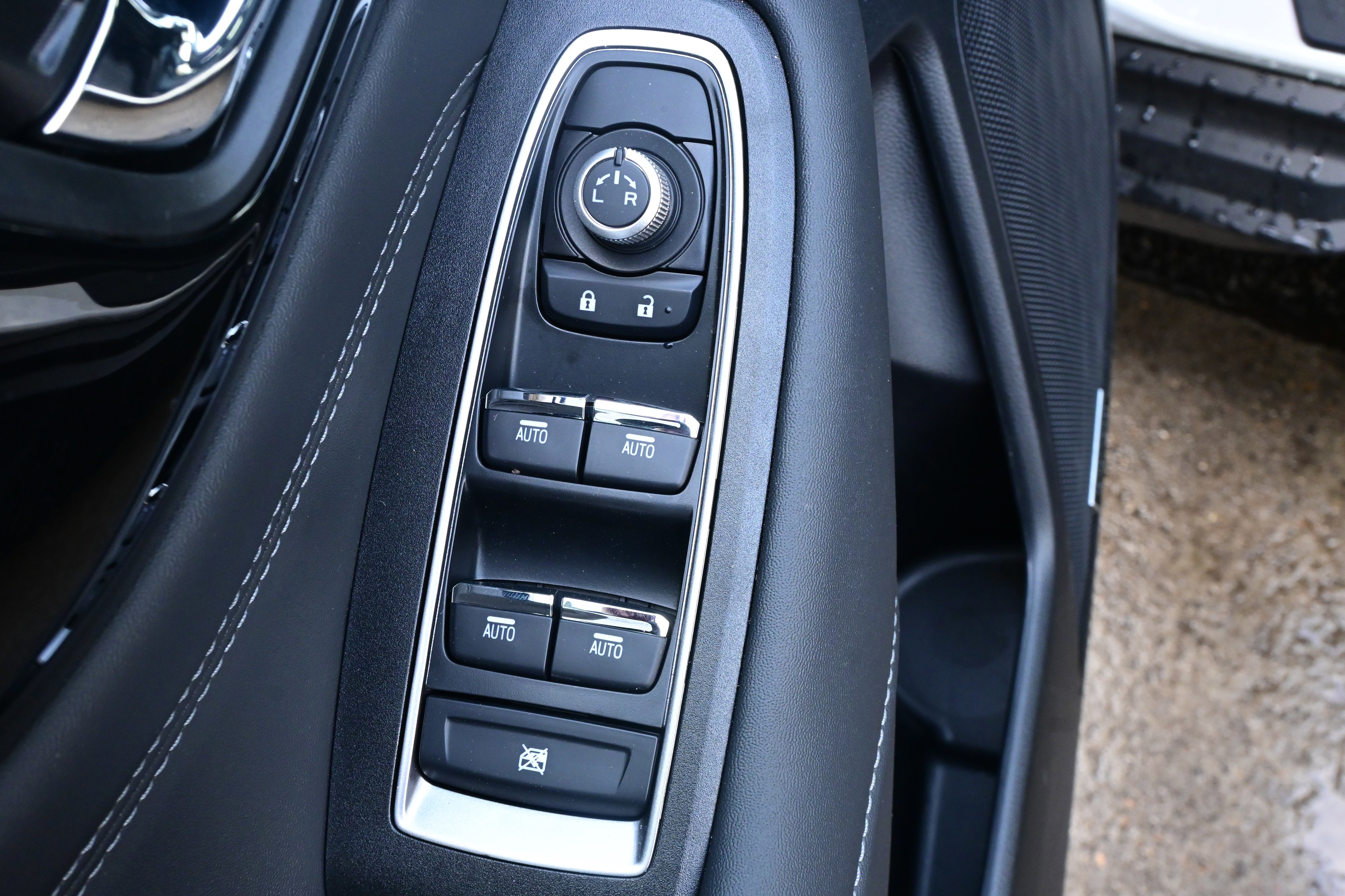 Certified 2025 Subaru Outback Limited image 15