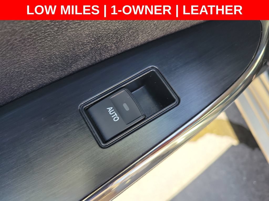 Used 2015 Toyota Avalon Limited FWD image 20