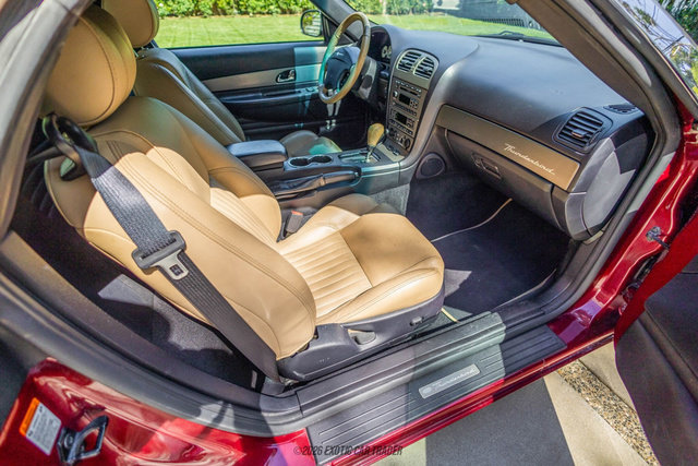 Used 2004 Ford Thunderbird Deluxe image 38
