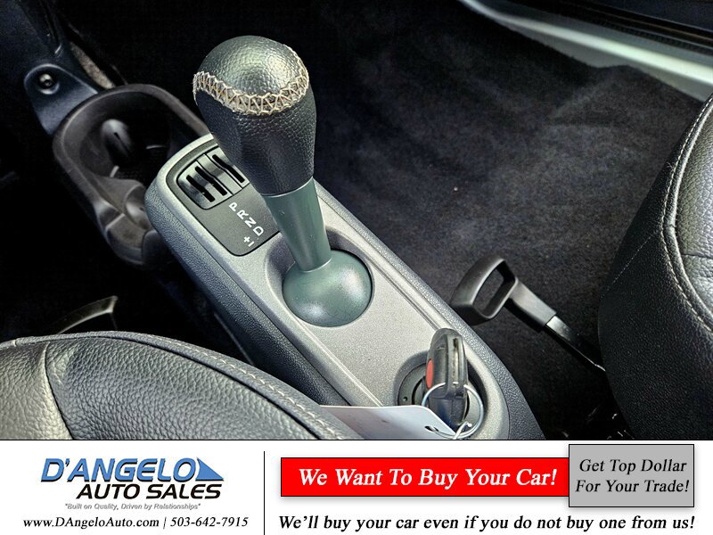 Used 2015 smart fortwo passion image 23