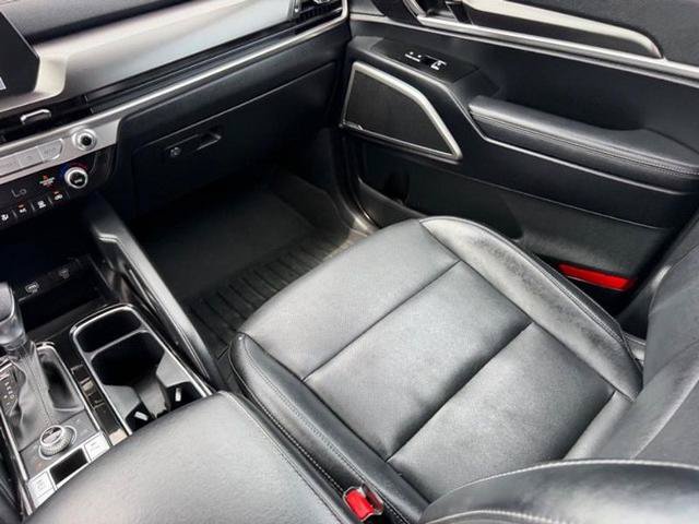 Used 2023 Kia Telluride LX AWD/4WD image 17