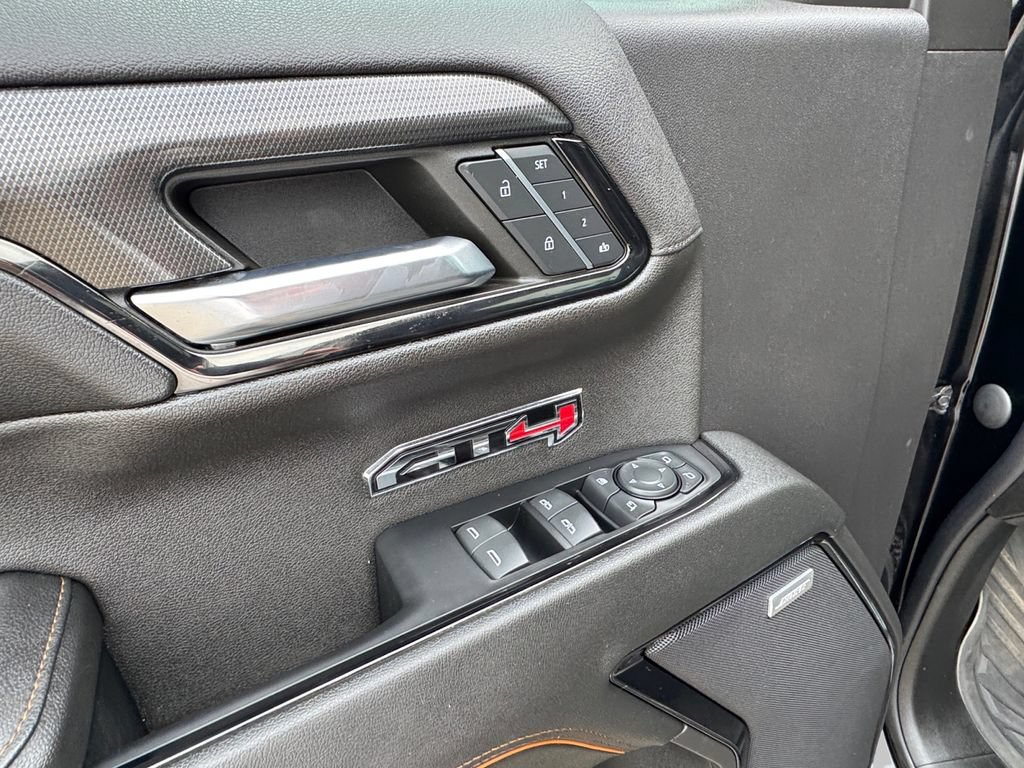 Used 2023 GMC Sierra 1500 AT4 w/ AT4 Premium Package AWD/4WD image 19