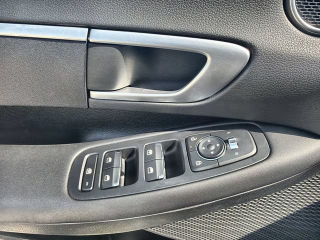 Used 2025 Hyundai Sonata SE FWD image 21