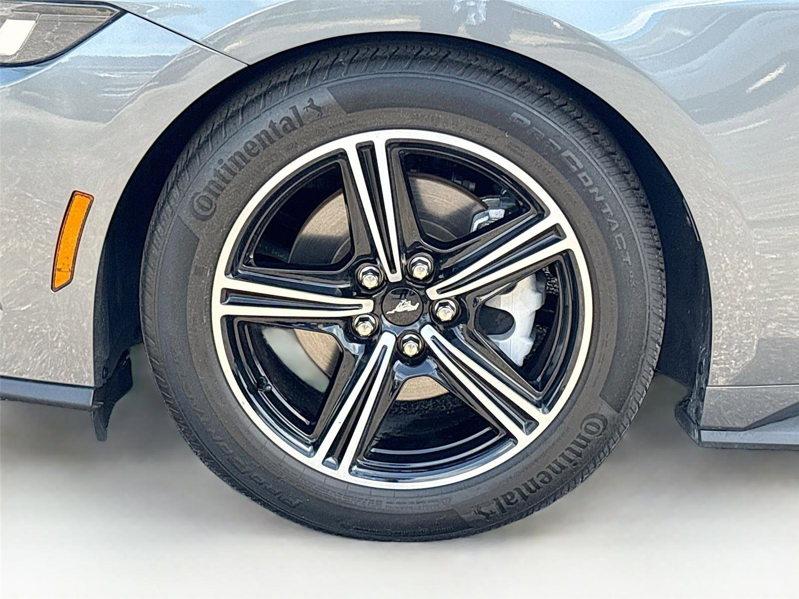 Used 2025 Ford Mustang Premium RWD image 34