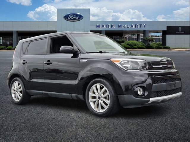 Used 2017 Kia Soul + image 7