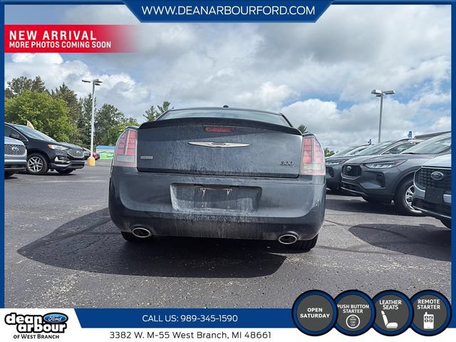 Used 2014 Chrysler 300 C RWD image 3