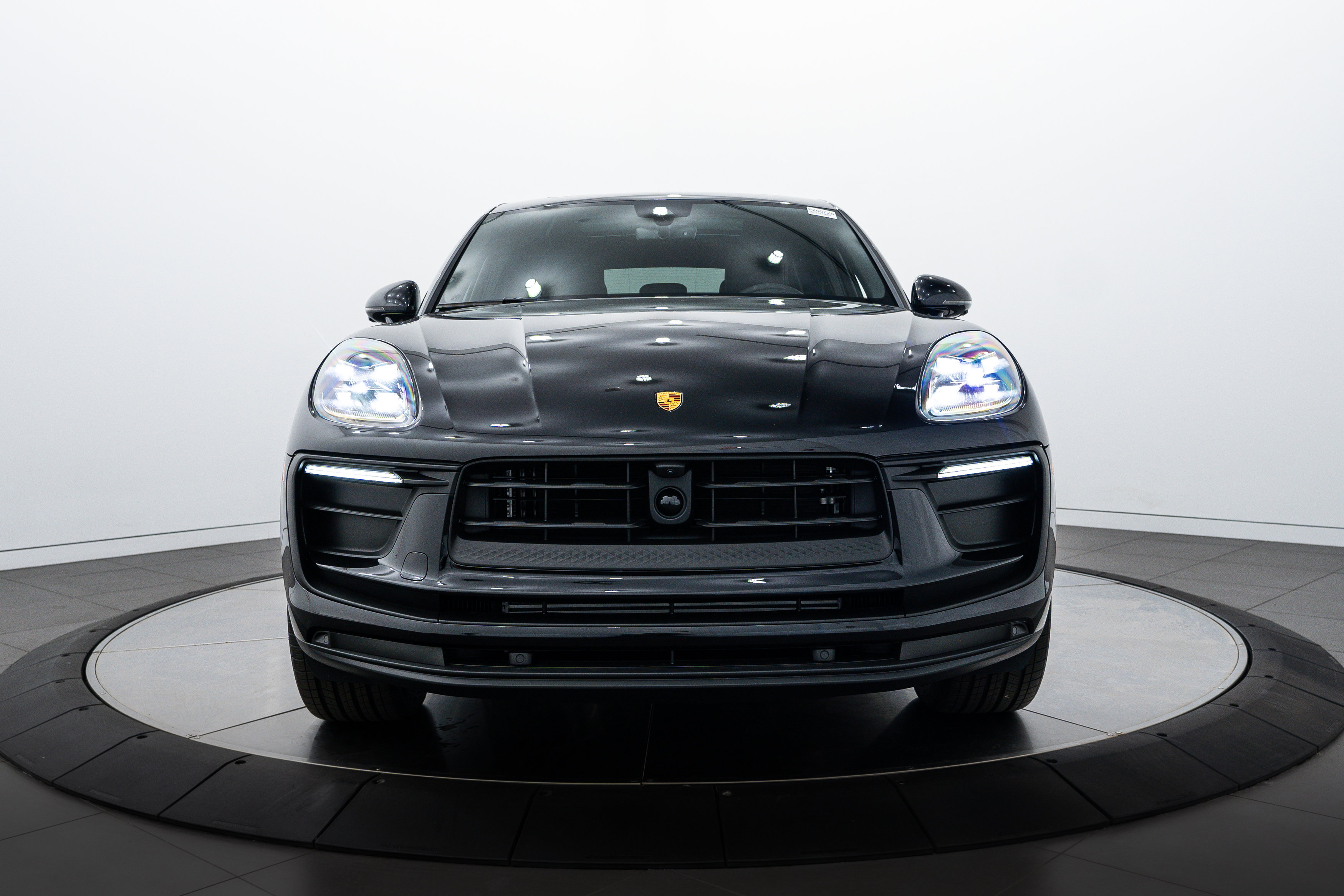 New 2025 Porsche Macan image 10