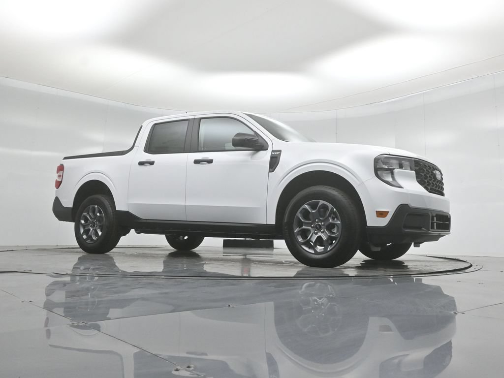 New 2026 Ford Maverick XLT FWD image 3