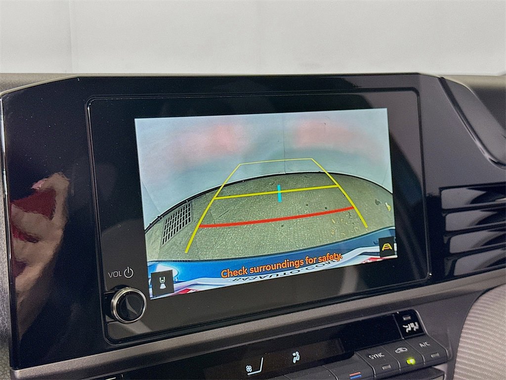 Used 2025 Toyota Camry SE image 10