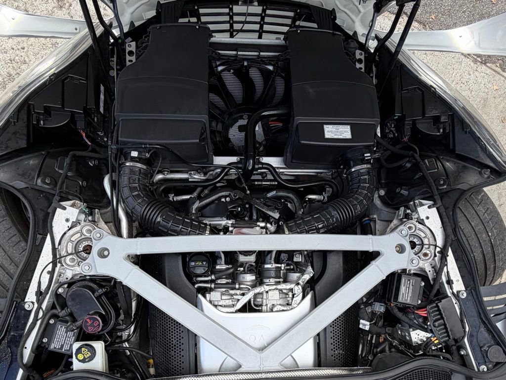 Used 2019 Aston Martin DB11 Volante image 6