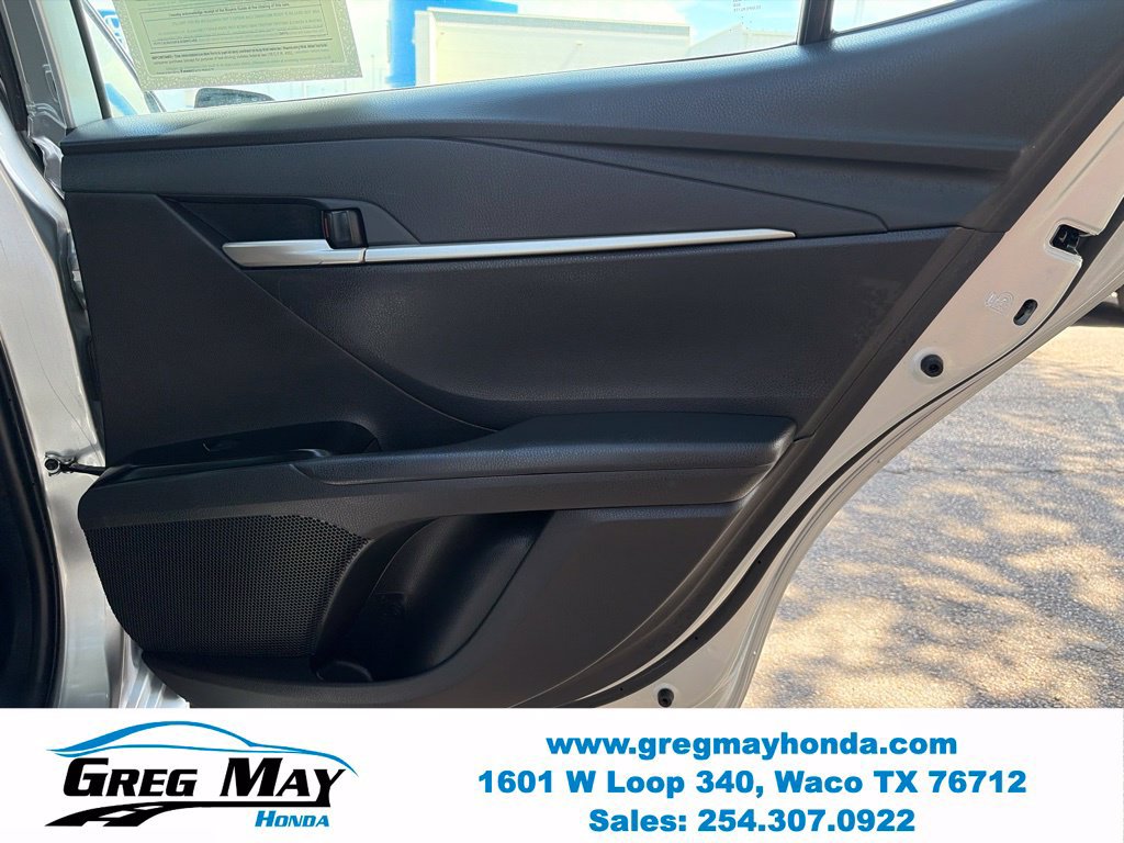 Used 2025 Toyota Camry LE FWD image 14