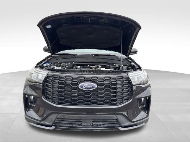 Used 2025 Ford Explorer ST-Line image 36