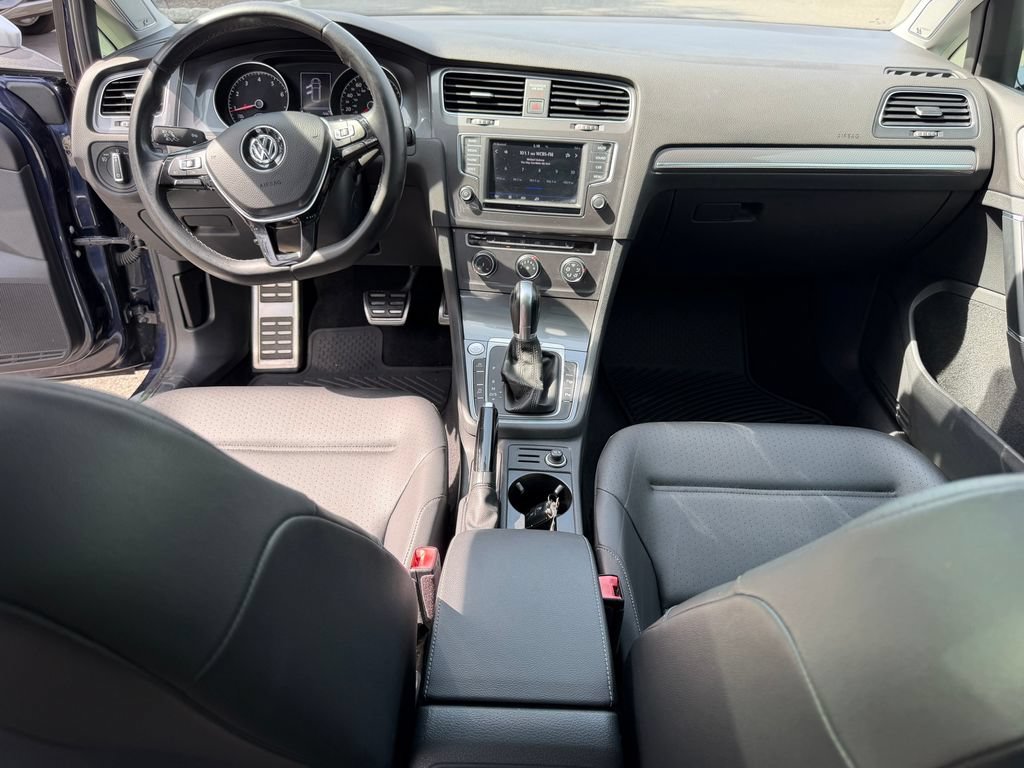 Used 2017 Volkswagen Golf Alltrack SE AWD/4WD image 15