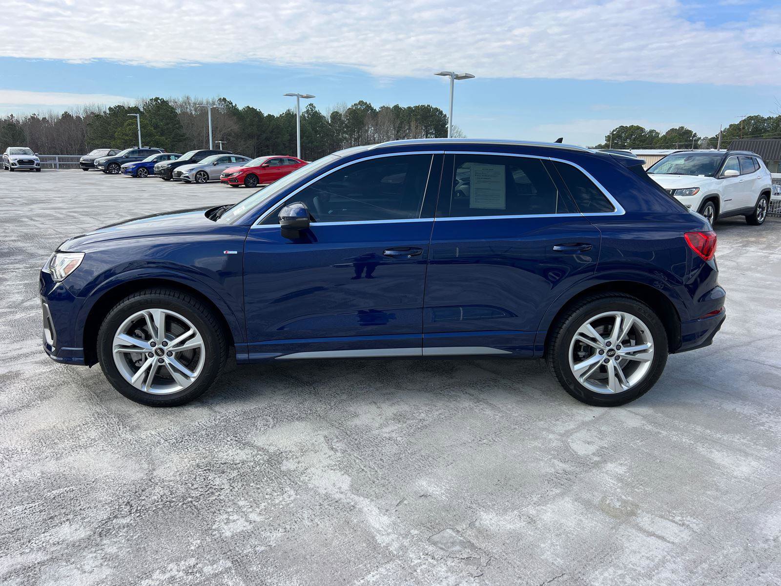 Certified 2022 Audi Q3 2.0T Premium Plus w/ Premium Plus Package image 8