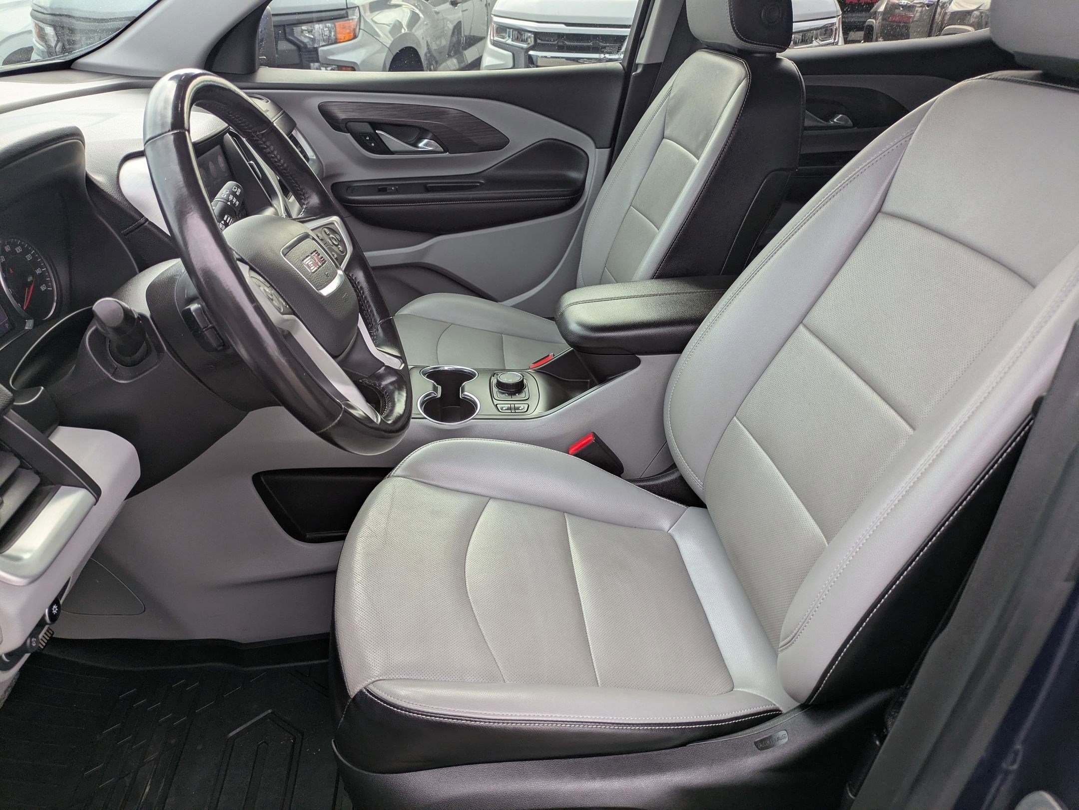 Used 2022 GMC Terrain SLT image 10