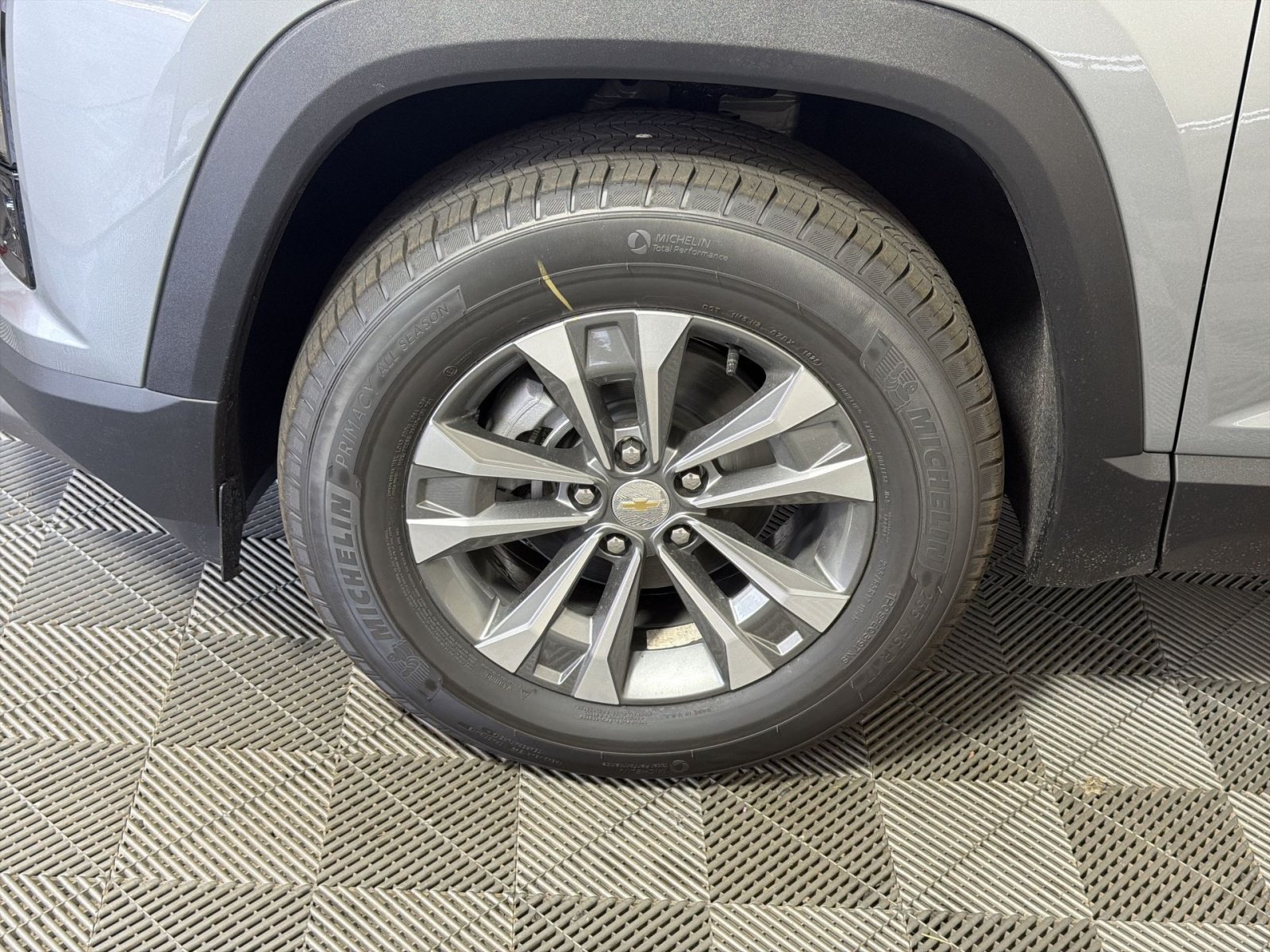 New 2027 Chevrolet Equinox LT w/ Safety and Technology Package AWD/4WD image 12