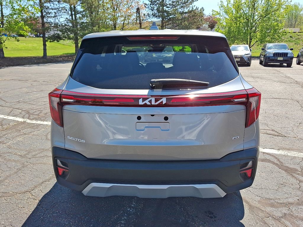 Certified 2024 Kia Seltos LX AWD/4WD image 14