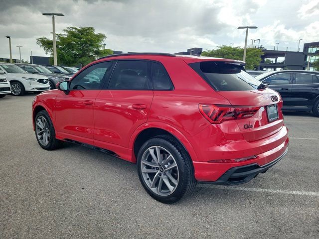 Certified 2025 Audi Q3 2.0T Premium image 5