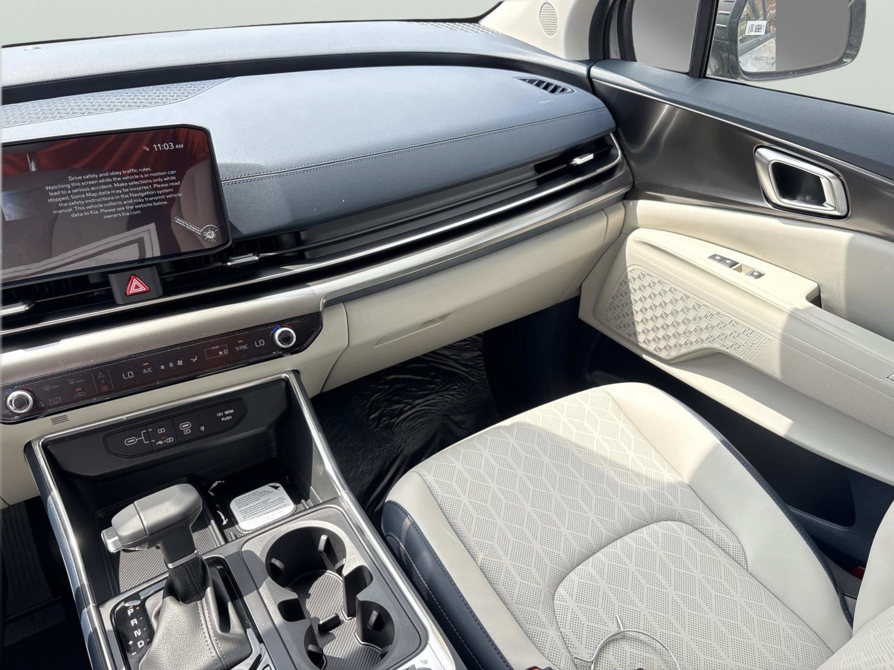 New 2027 Kia Carnival SX w/ Dark Edition Package FWD image 15