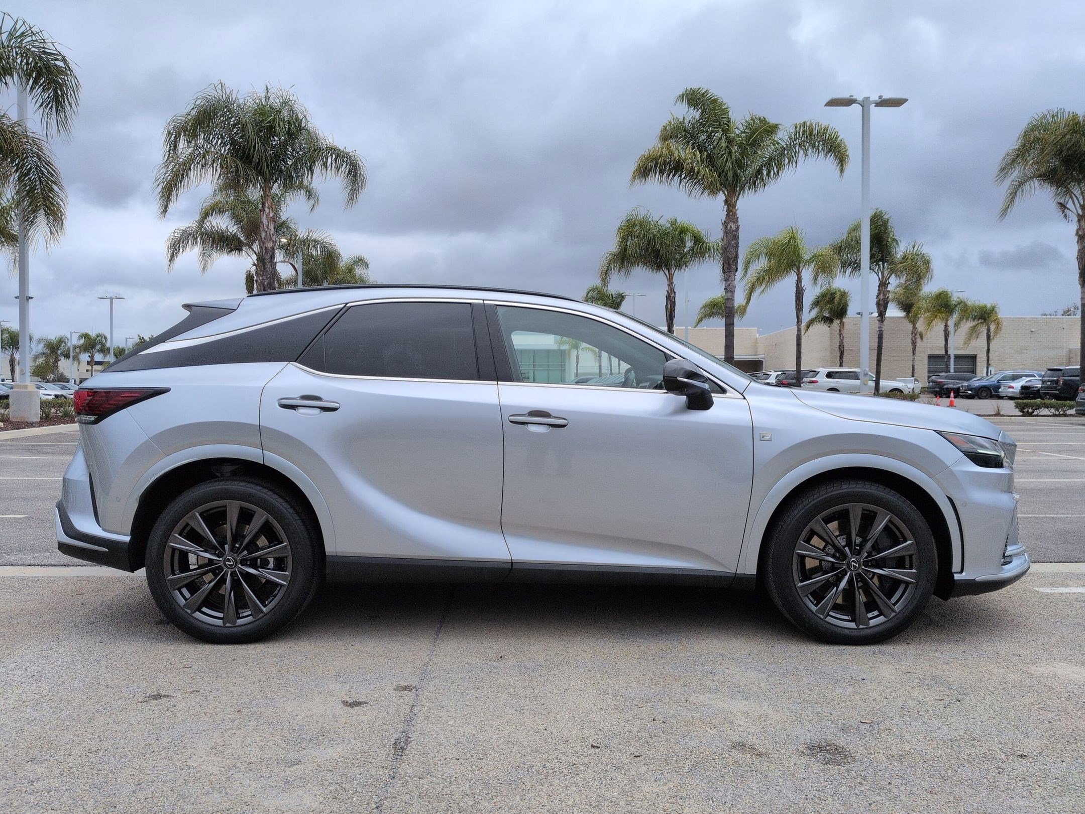 Used 2023 Lexus RX 350 F Sport w/ Accessory Package AWD/4WD image 11