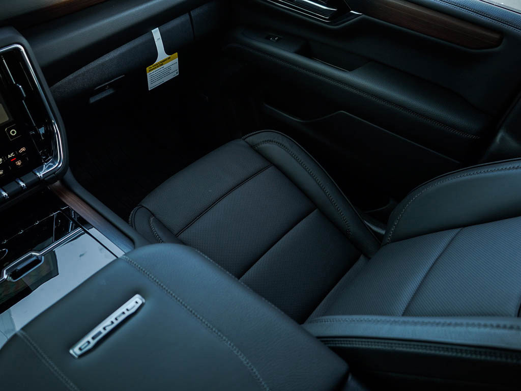 New 2026 GMC Yukon XL Denali w/ Denali Reserve Package image 27