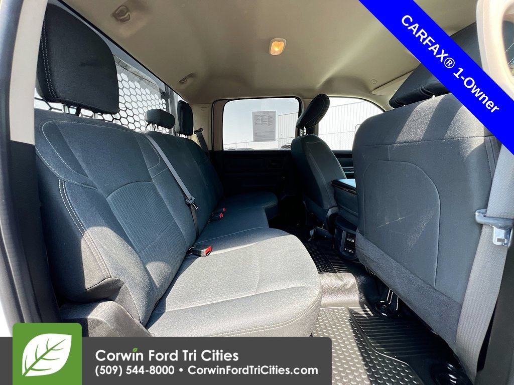 Used 2020 RAM 5500 Tradesman w/ Chrome Appearance Group AWD/4WD image 15