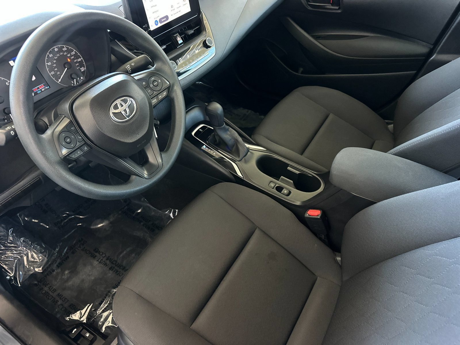 Used 2025 Toyota Corolla LE FWD image 9