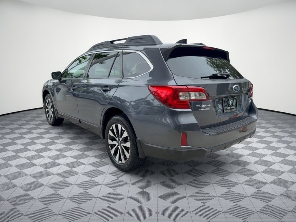 Used 2016 Subaru Outback 2.5i Limited AWD/4WD image 3