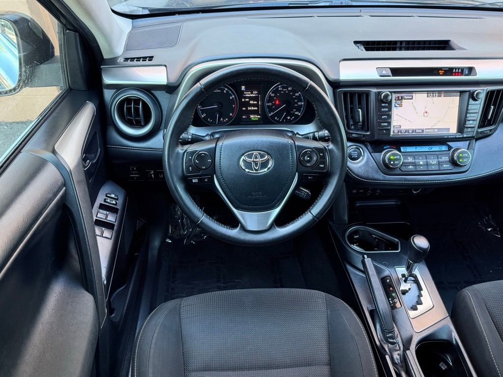 Used 2018 Toyota RAV4 XLE FWD image 24