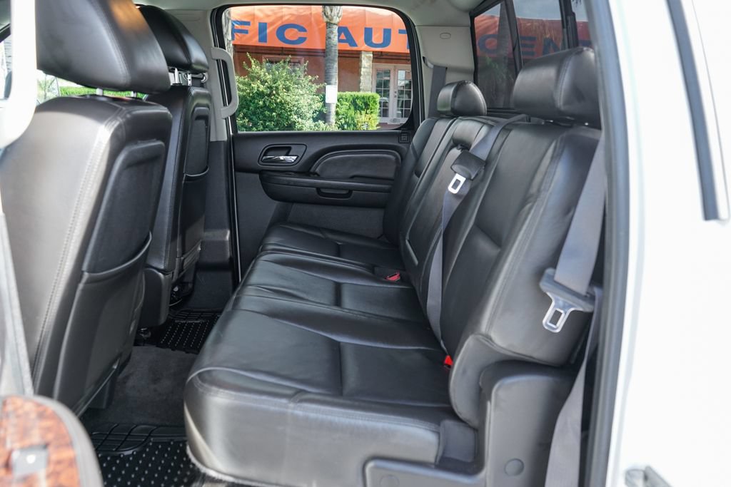 Used 2011 GMC Sierra 3500 Denali AWD/4WD image 36