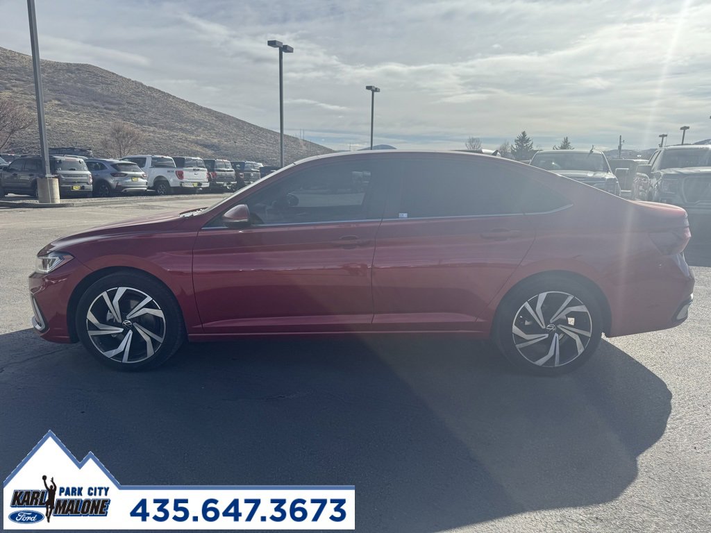 Used 2025 Volkswagen Jetta SEL image 6