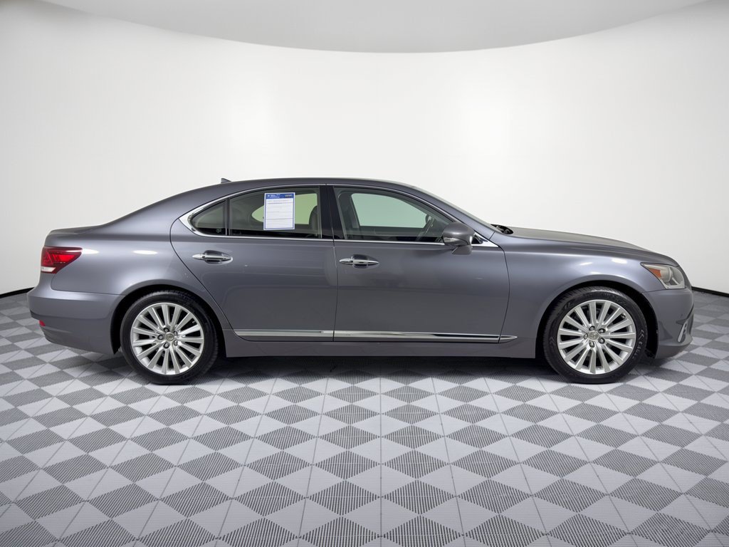 Used 2013 Lexus LS 460 w/ Comfort Pkg RWD image 8