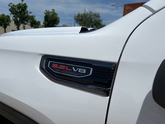 Used 2024 GMC Sierra 1500 AT4 w/ Technology Package AWD/4WD image 10