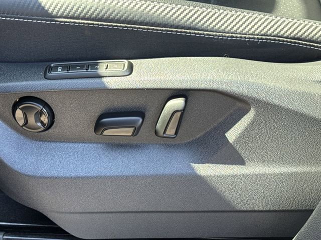 Used 2023 Volkswagen Atlas Cross Sport SEL image 28