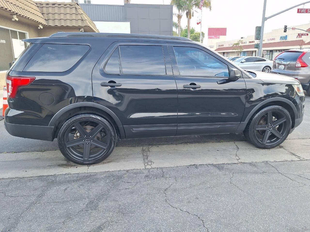 Used 2016 Ford Explorer FWD image 12