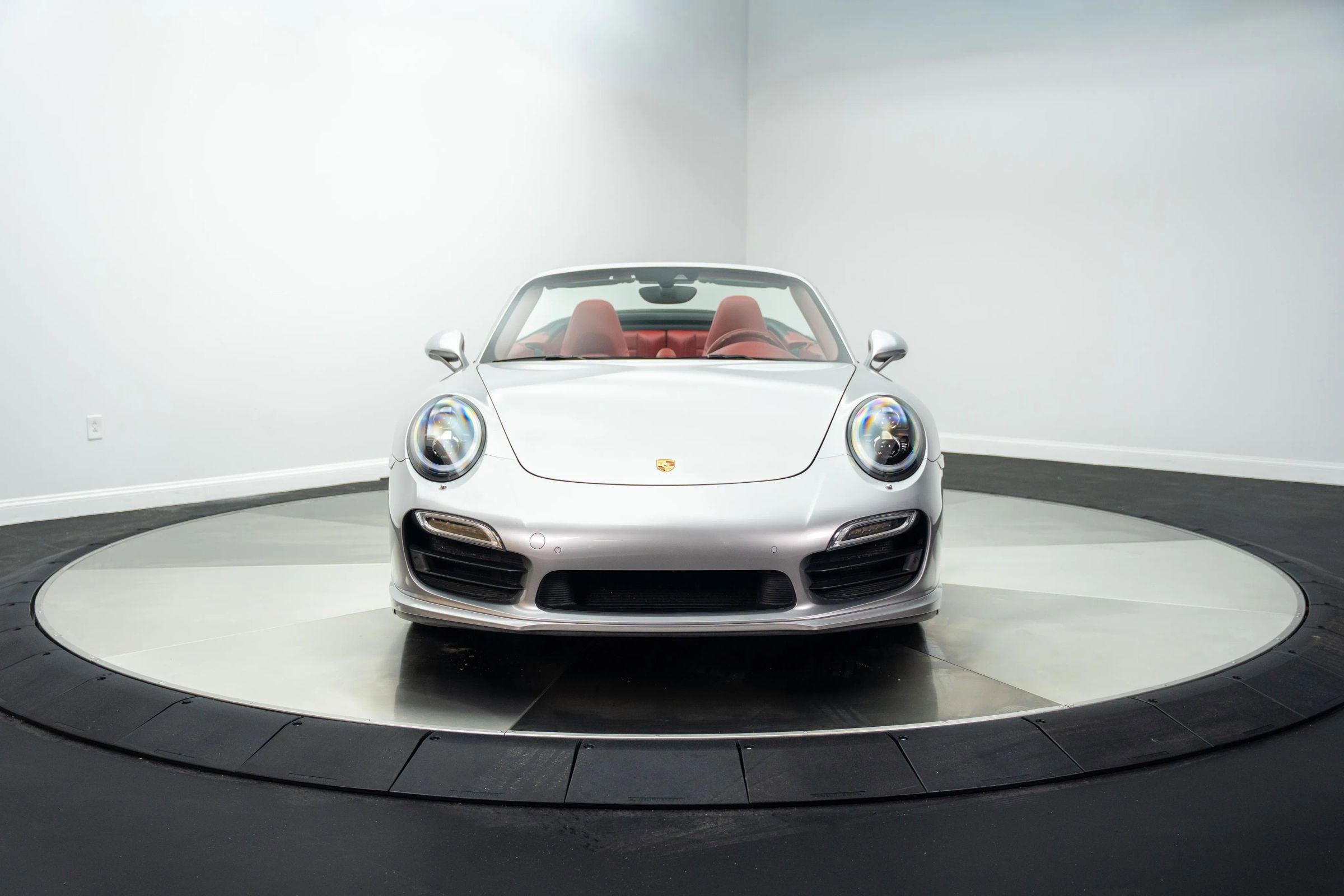 Used 2015 Porsche 911 Turbo image 13
